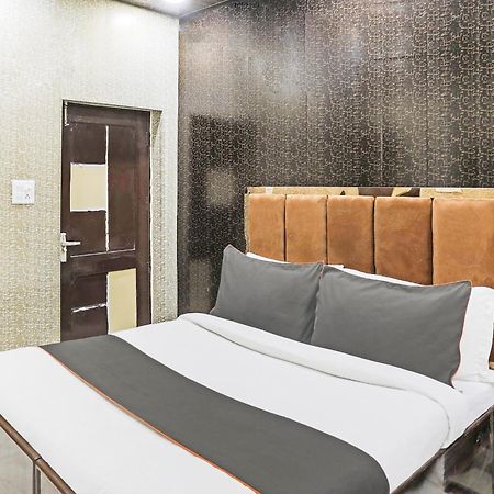 Hotel O Kashish Residency Near Model Town Metro Station New Delhi Exterior photo